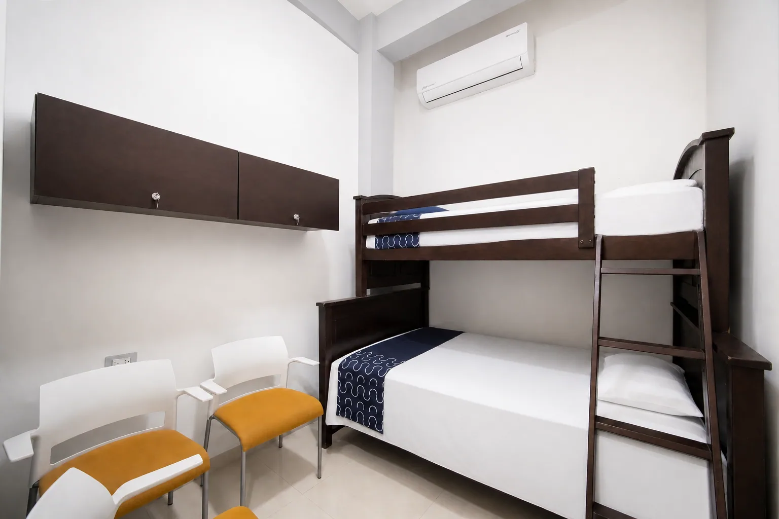 Habitación real para tres personas en el Piso 1