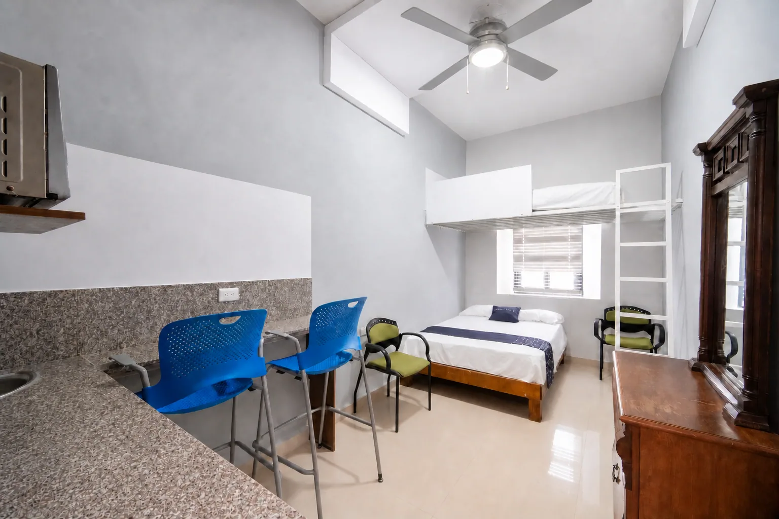 Fotografía real 1 de habitación tipo Para 4 personas · Piso 2 · Camas matrimoniales